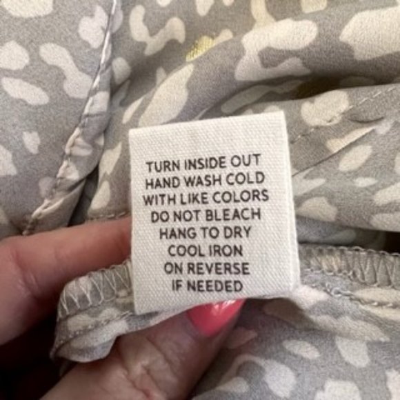 Women's Balloon Sleeve Cheetah Print Top Size Small NWOT - Picture 8 of 8